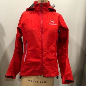 Small Red Arc’Teryx Zeta SL Paclite Gore-Tex Shell